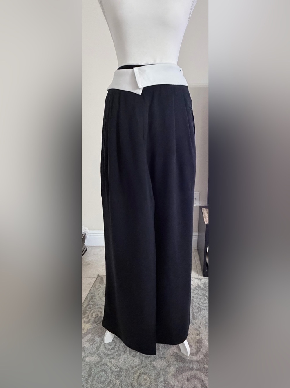NWT The Noli Shop Soho Fold Over Trouser Black White Wide Leg Size 4